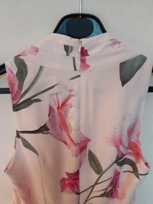 Rozkloszowana sukienka. Mohito linia celebration. Rozmiar 34 XS