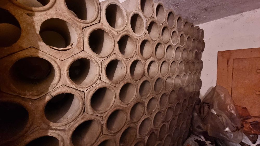 OFERTA Garrafeira em cimento