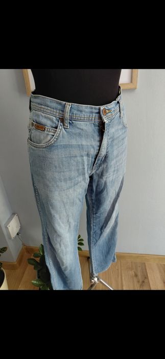 Jeansy damskie Wrangler