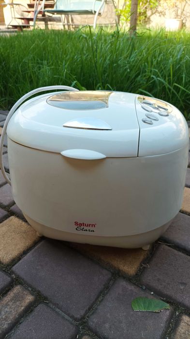 Продам хлебопечку Saturn