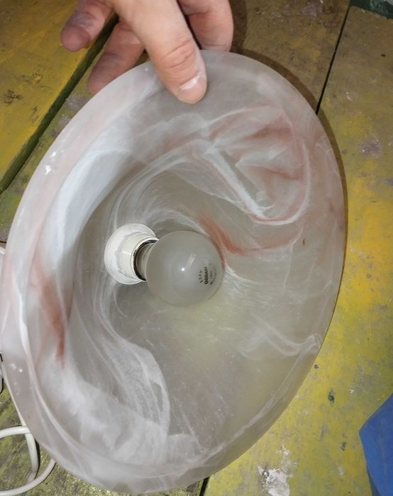 Żyrandol E27 wraz z żarówką - Sprawny. Plafon Lampa
