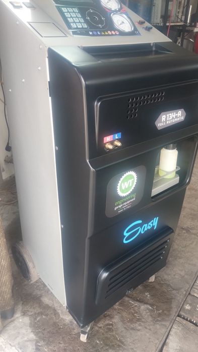 Продам станцию для заправки автокондиционеров smile easy