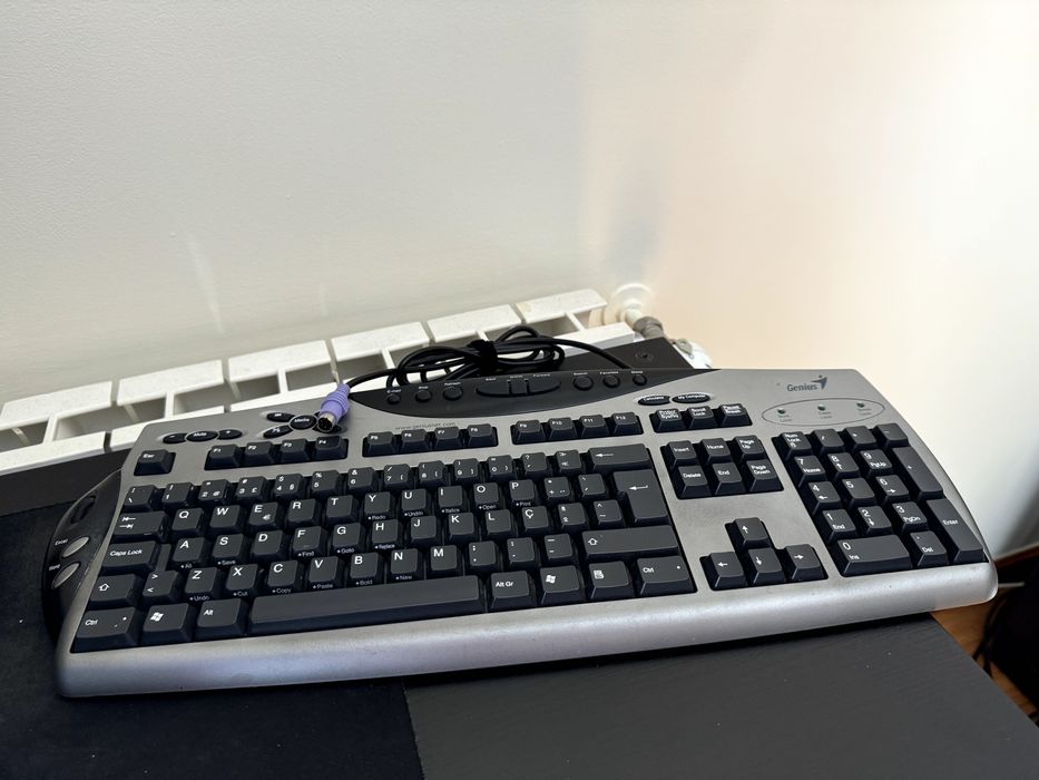 Teclado Genius KL0210 PS2 - Cinzento