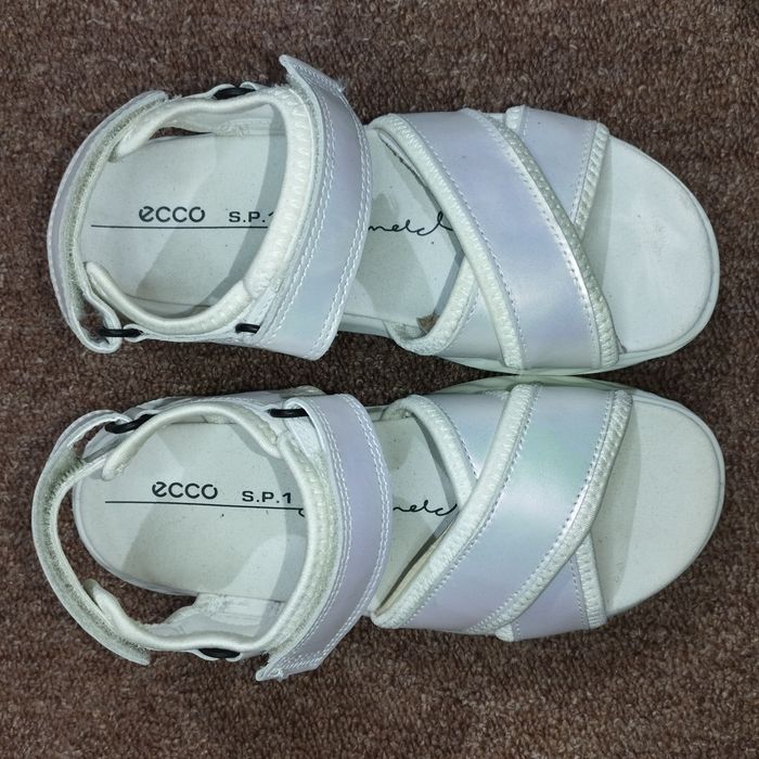 27-35, 38. Босоніжки шкіряні на дівчинку Ecco SP.1 Lite Sandal K
