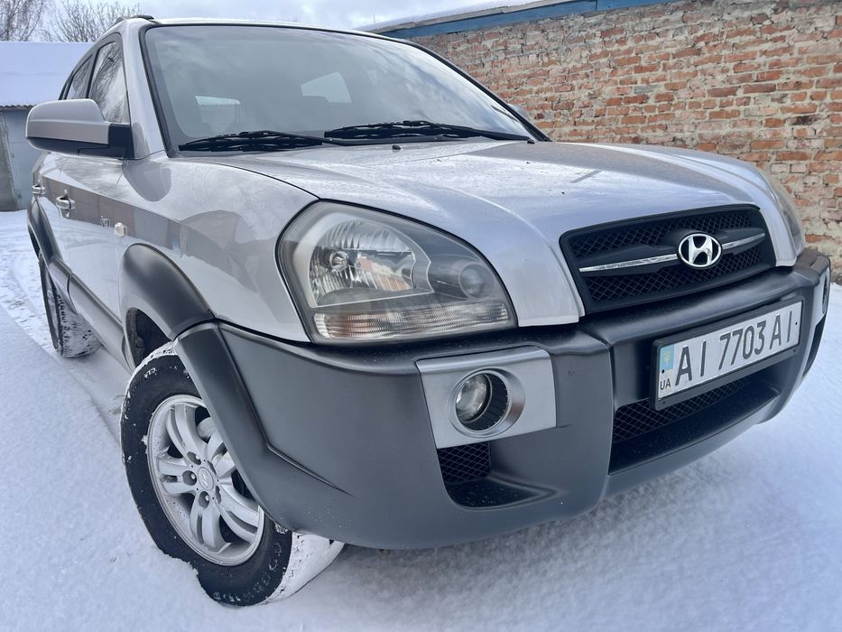 HYUNDAI Tucson 4*4. 2.0бензин! 2006год.