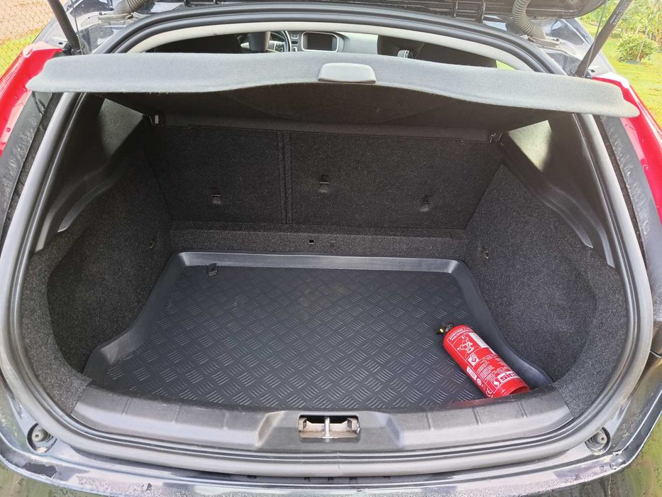 VOLVO V40 D2 diesel