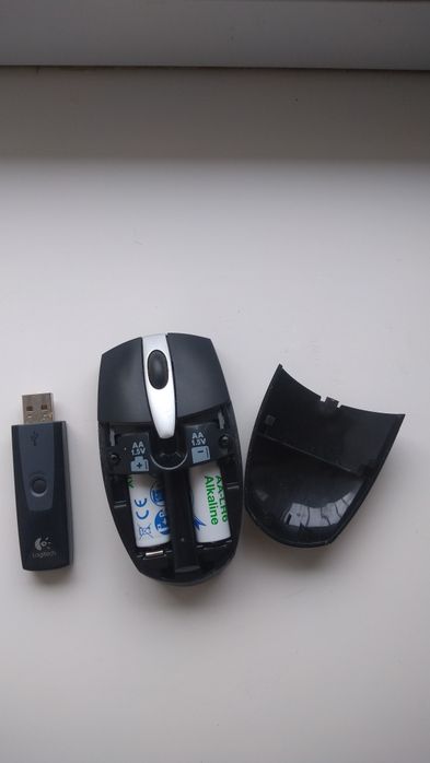 Бездротова мишка Logitech + USB ресивер