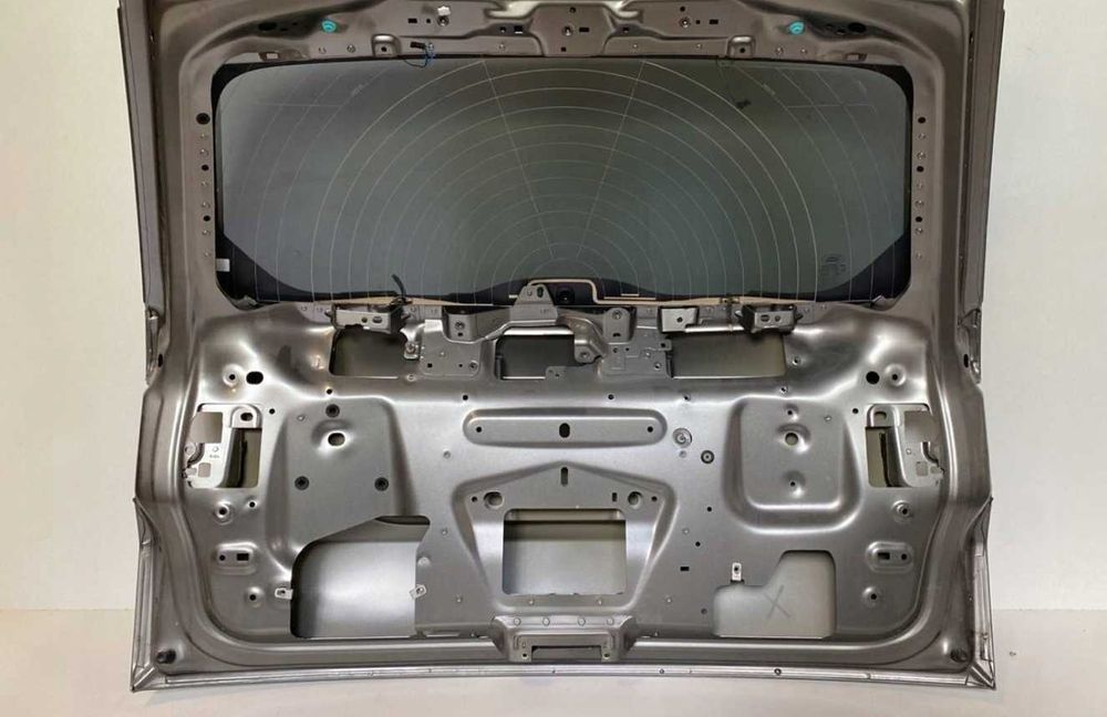 Кришка багажніка Land Rover Discovery Sport L550