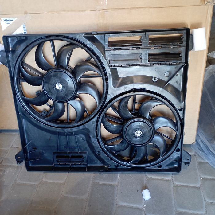 Диффузор з вентиляторами Ford Edge 15-23