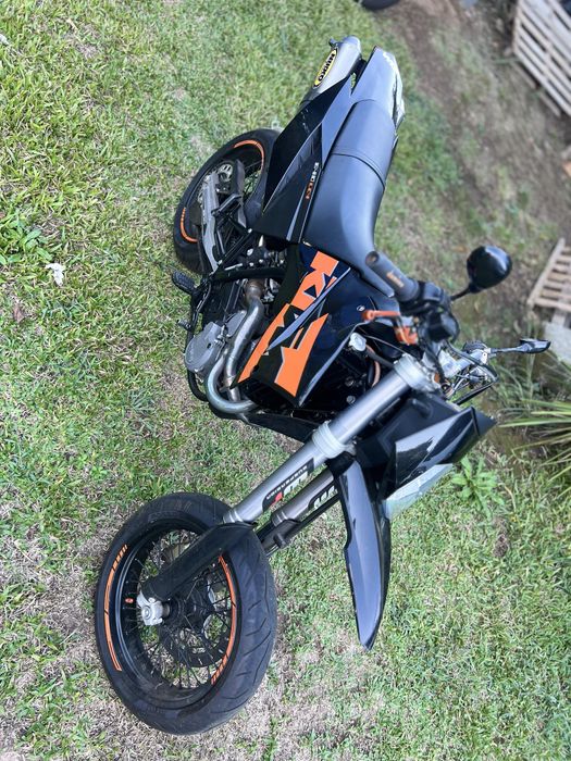 KTM 640 LC4 supermotard de livrete