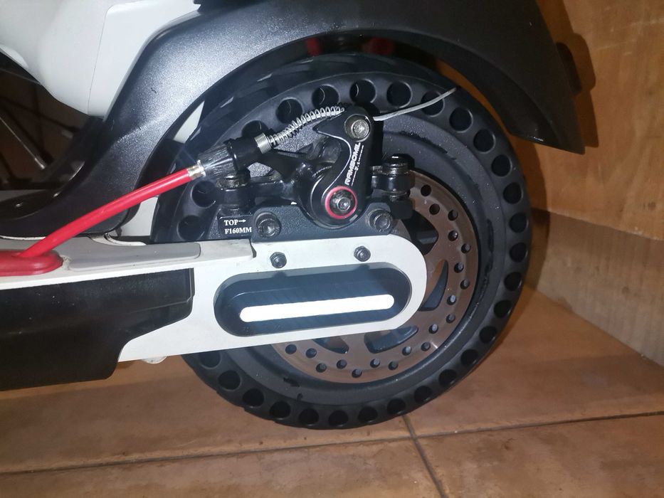 Trotinetes, motos, bicicletas  eléctricas reparações