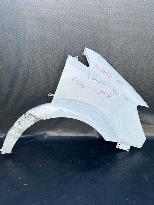 Крило переднє праве Mercedes-Benz Sprinter 2006-2013