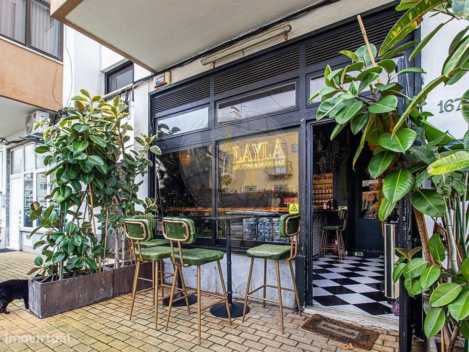 Loja Snack Bar para trespasse no Centro de Carcavelos