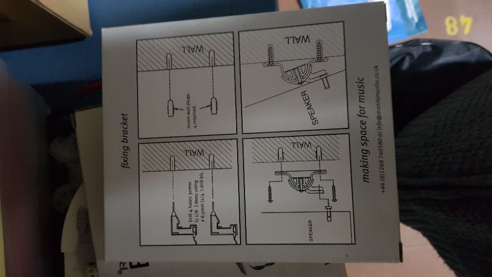 Um Suporte parede Radius Bracket para colunas universal
