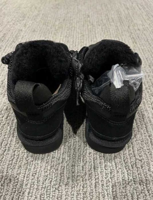 Oryginalne buty UGG Lowmel Black R.38