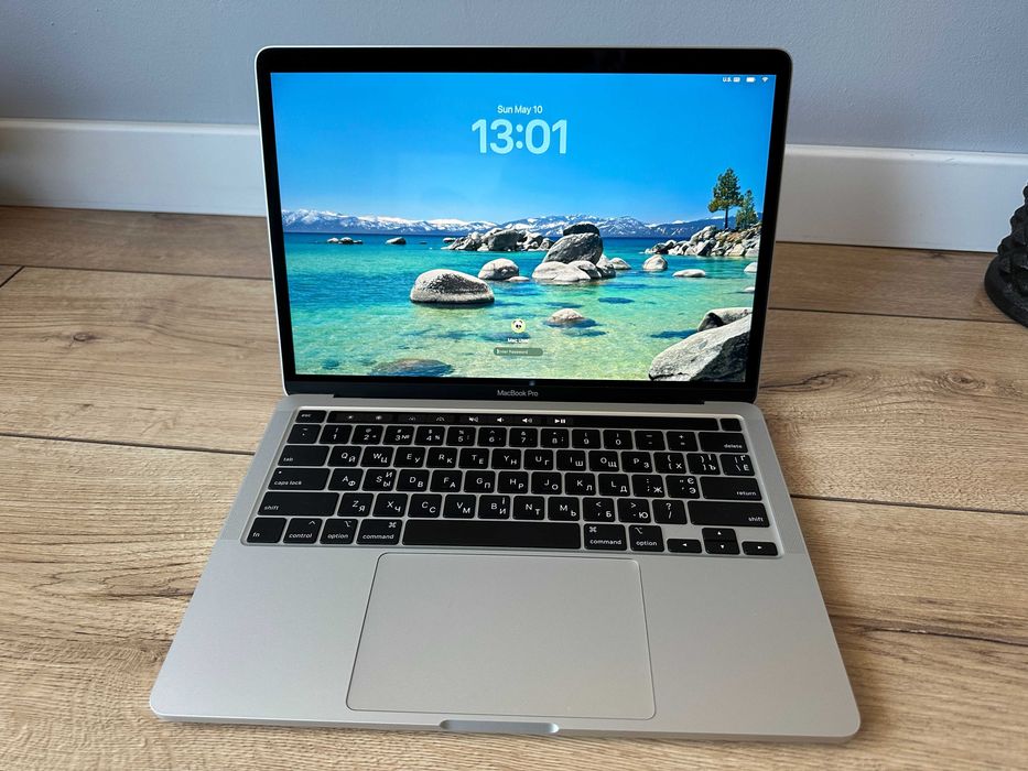 Apple MacBook Pro 13 2020 i5 16GB RAM 512GB SSD A2251