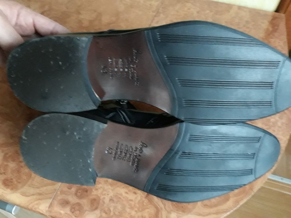 Продаж чоловічого взуття