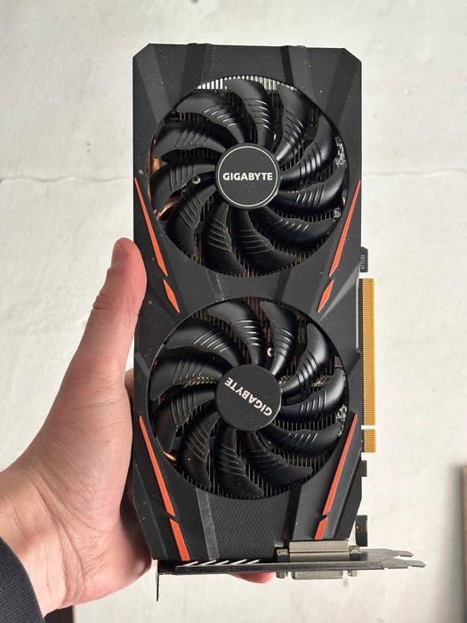 Відеокарта Gigabyte Gaming RX 580 8GB GDDR5 256bit неробоча