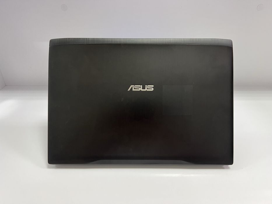 ASUS GL502VM2 / i7-7700HQ / 16GB / GTX 1060 3GB / SSD+HDD / IPS