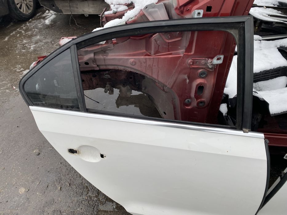 Задняя дверь Volkswagen Jetta 6 2010-2018 год