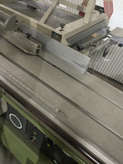 Serra esquadrejadora marca Griggio modSI 3200