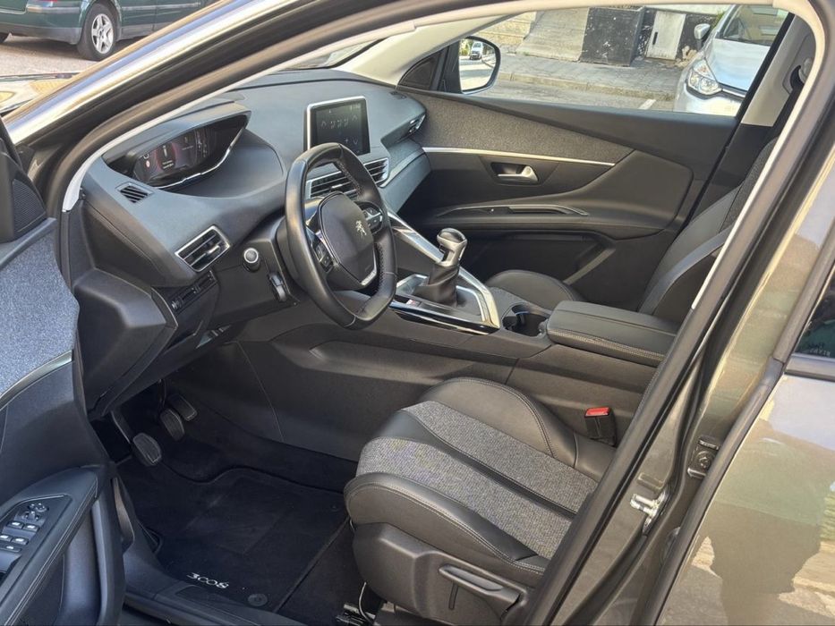 Peugeot 3008 Allure 1.5 BlueHDi (47000km)