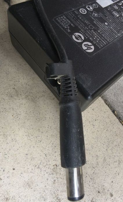 Zasilacz komputera, laptopa HP 19,5V model AD 8027