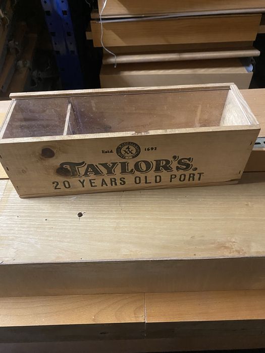 Caixas de Vinho  madeira varios tamanho