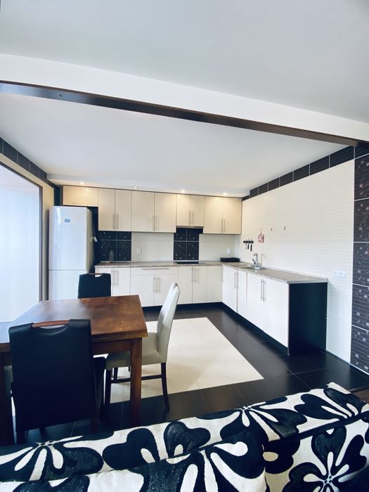 Вже вільна простора квартира в новому будинку