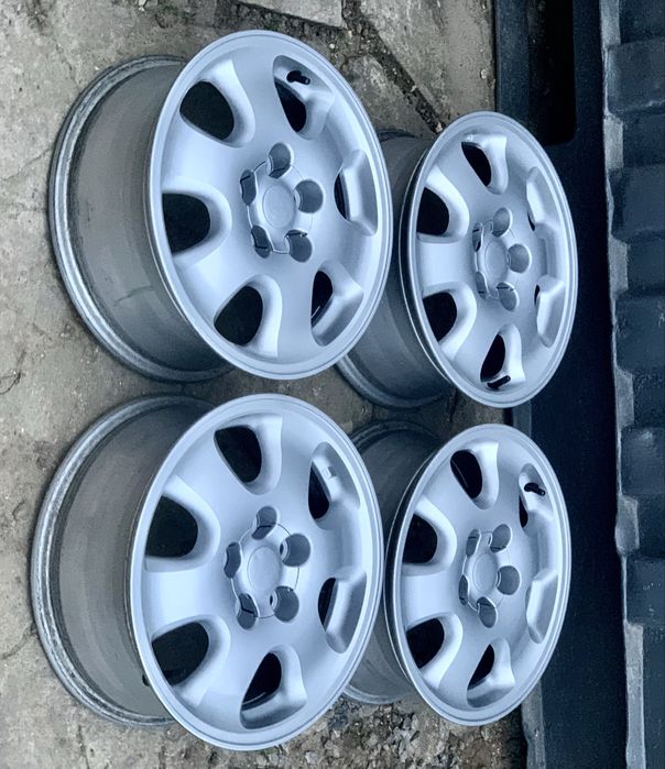 Продам диски 114.3 R16 TOYOTA оригинал