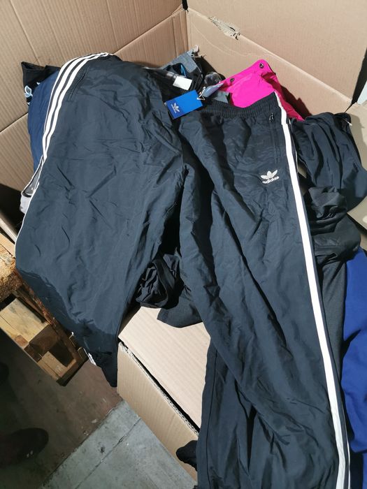 Odzież Hurt amazon nowa na  kilogramy