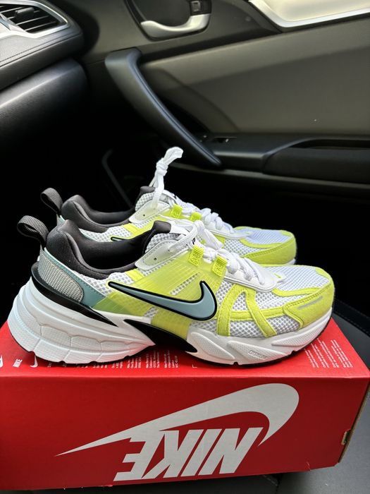 Женские Nike V2K Run  Новые  Оригинал