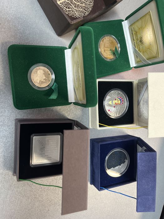 Колекційні монети (золото , срібло)