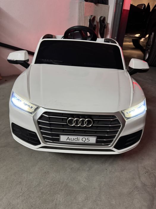 Carro Elétrico Infantil Audi Q5 12V (Com Luzes e Portas Que Abrem) - Branco