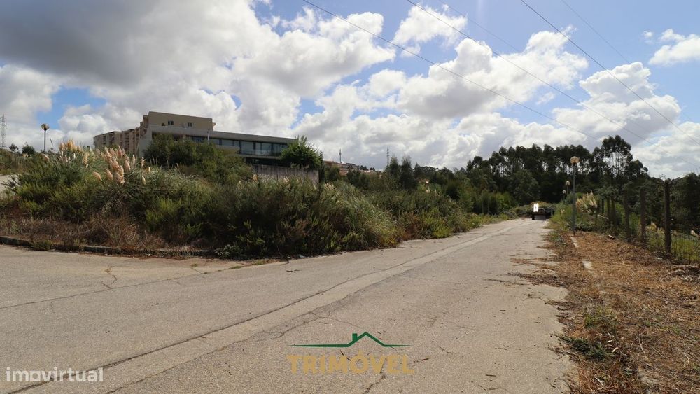 Terreno com Projecto em Sanfins, Santa Maria da Feira
