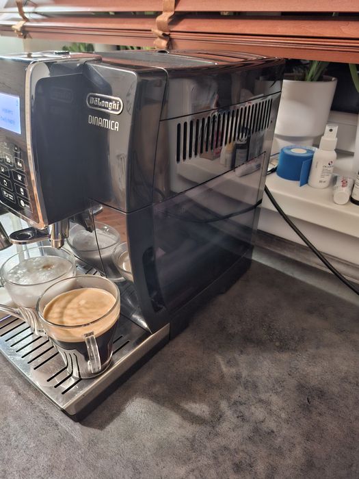 Ekspres do kawy Delonghi Dinamica
