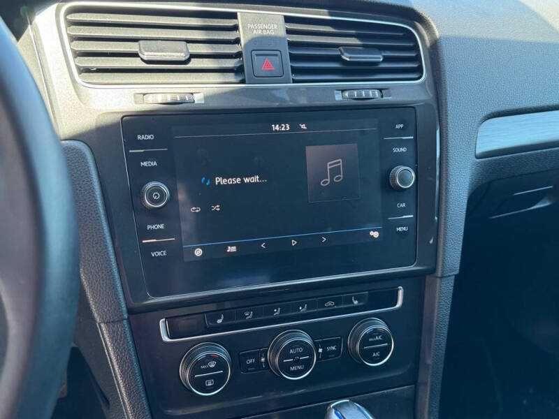 2019 Volkswagen e-Golf
