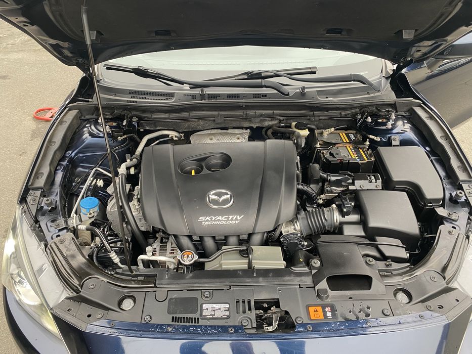 Мазда 3. 2015г. 2.0л