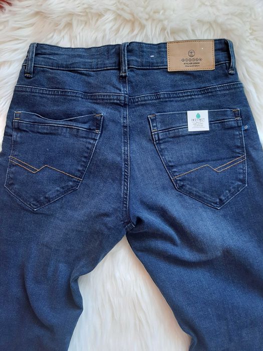 Spodnie niebieskie nowe z metką
