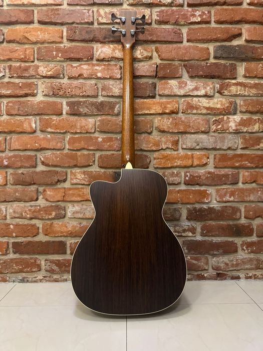 Gitara basowa Martin BC-16E