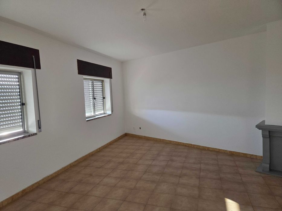 Aluga-se T2 -  Castelo Branco (perto Modelo)