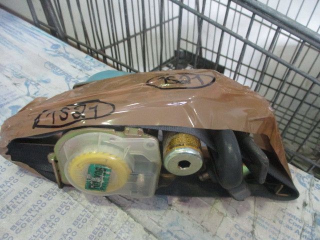 Pré-tensor cinto frente direito HYUNDAI Elantra Sedan (XD)