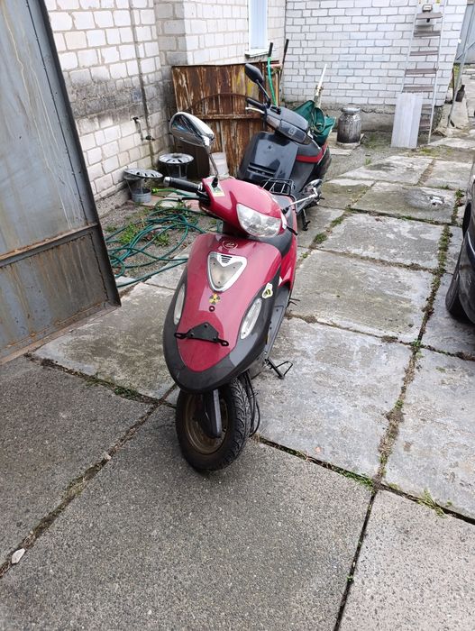 Продам скутер( мопед )