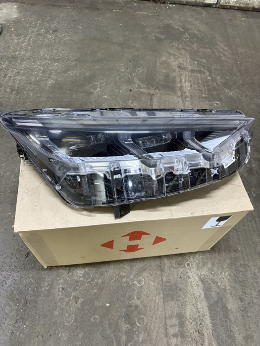 Фара Ford mustang mach-e 2023