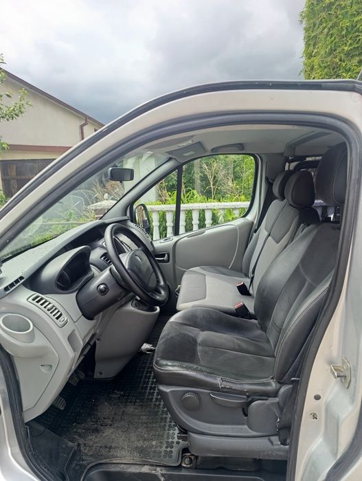 Renault Trafic z uszkodzonym silnikiem 2.0dci, 2012