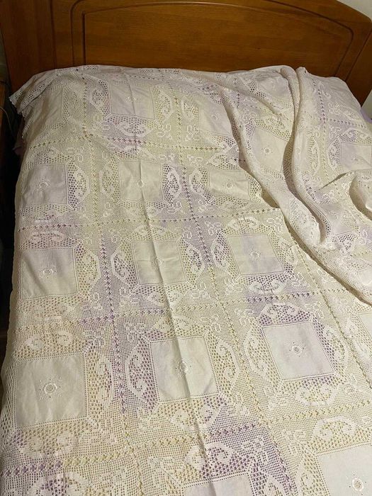 Toalhas de Renda Feita à Mão – Linho e Renda de Crochet – 310 x 180 cm / 230 x 170 cm