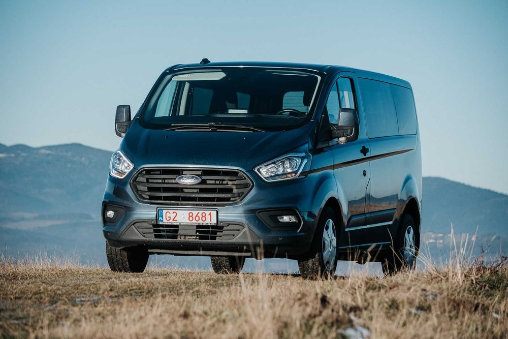 Bus Wynajem Ford Transit 9 osób, automat/tempomat, 170km Android/Apple