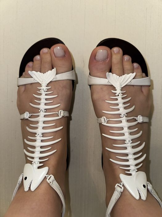 Жіночі сандалі zanotti