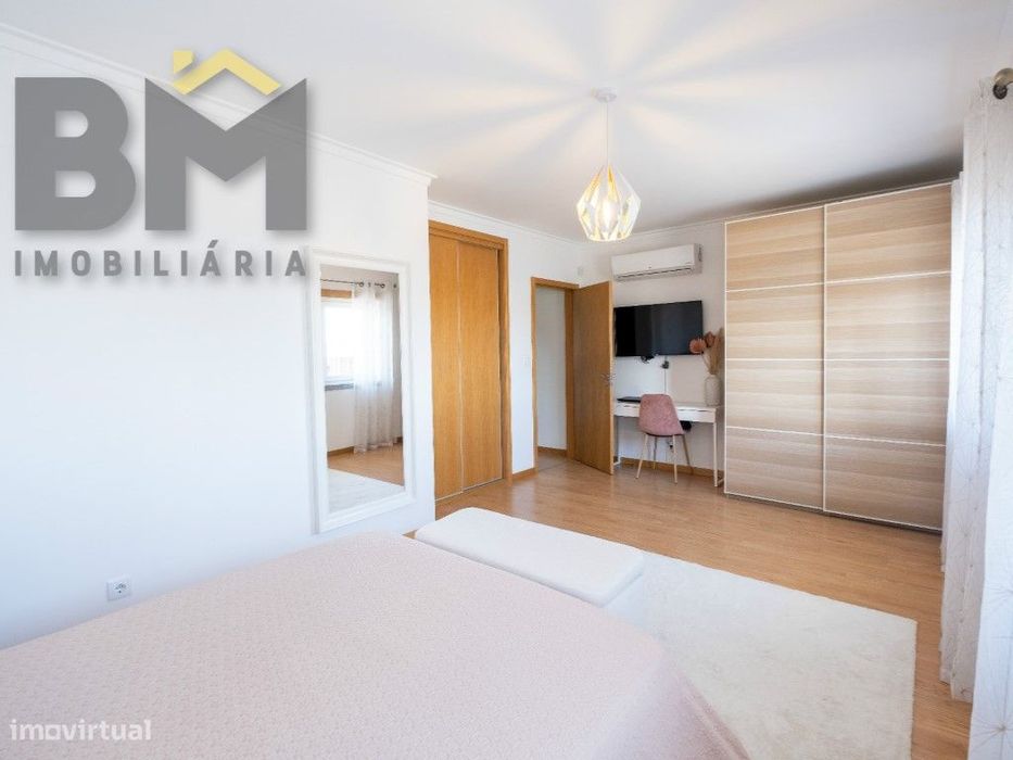 Apartamento T1 convertido em T2 com Tecnologia e Centralidade