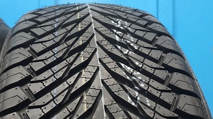 4 x 205/60 R16 Sprzedam nowe całoroczne Austone ! Zapraszam